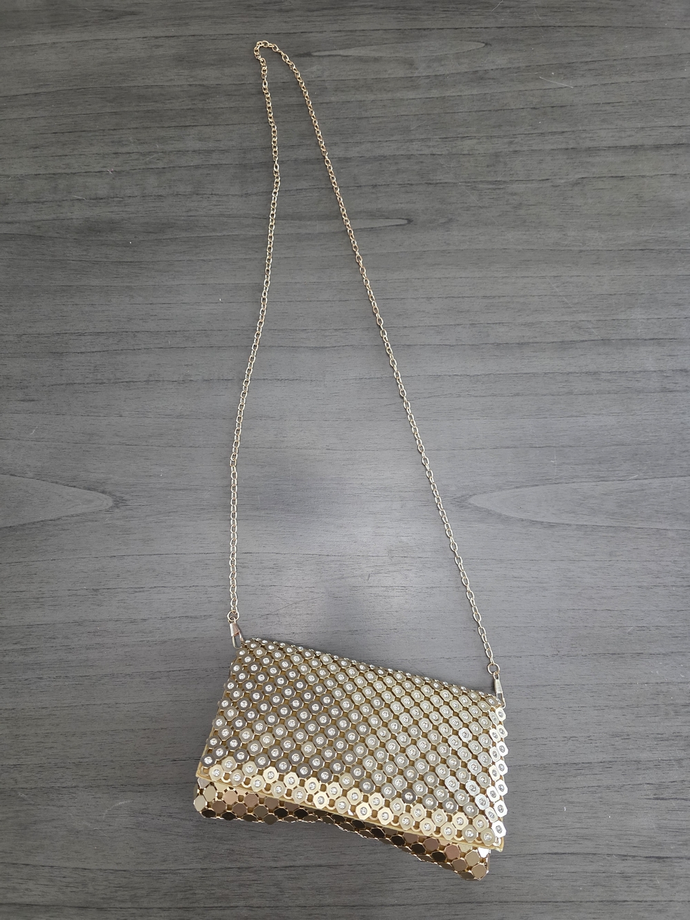 Gold Sequin Chain Crossbody Bagβ